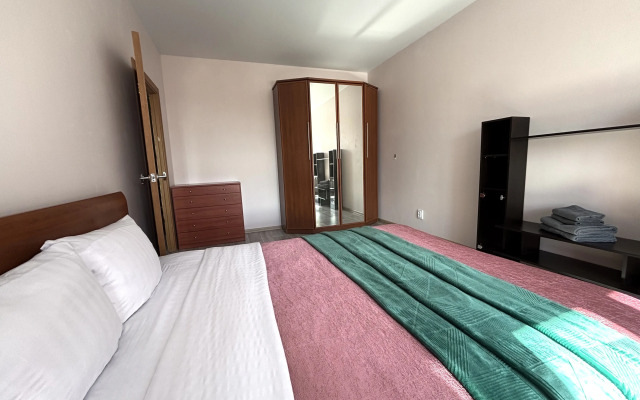 Besthome Novaya V Tikhom Rayone Flat