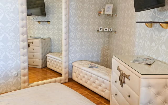 Gold Fish Na Ordzhonikidze 2 Flat