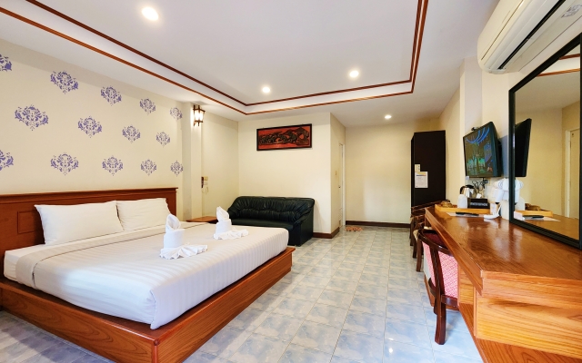 Phaithong Sotel Resort Hotel