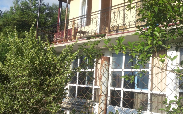 Achi Guest House