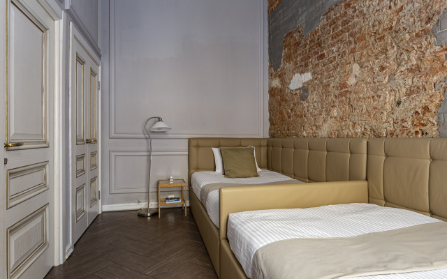 Апартаменты рядом с Дворцовой площадью и Эрмитажем.