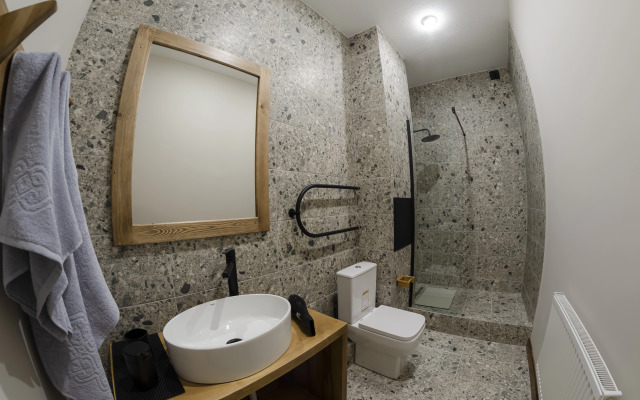 15 Apartments