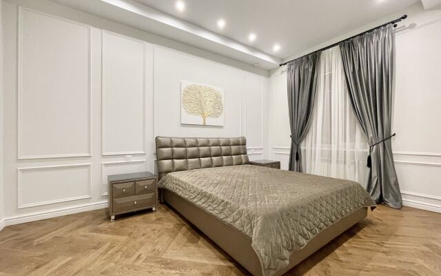 4-komnatnye HomeApart Sverdlova, 26 Apartments