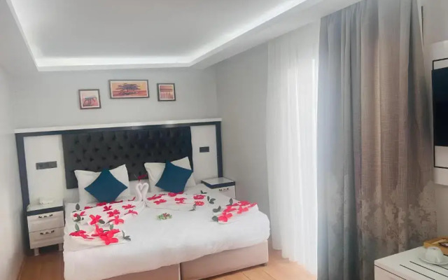 Maritime Hotel