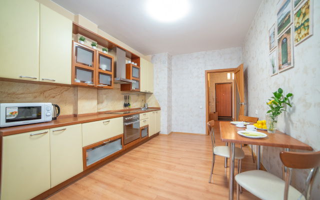 Апартаменты Трехкомнатная в центре