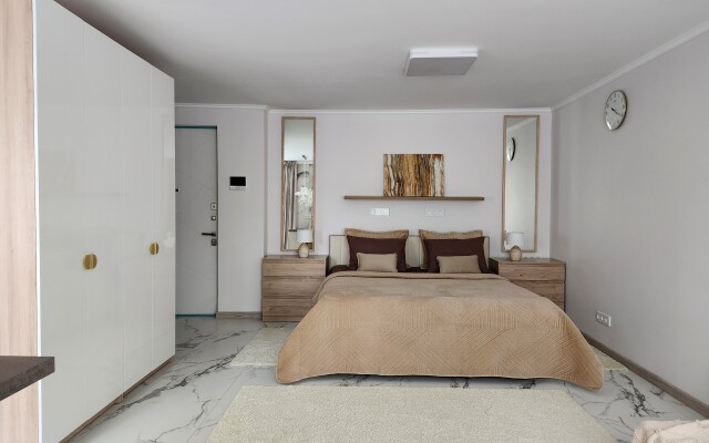 Tolstoy Donskaya Flat