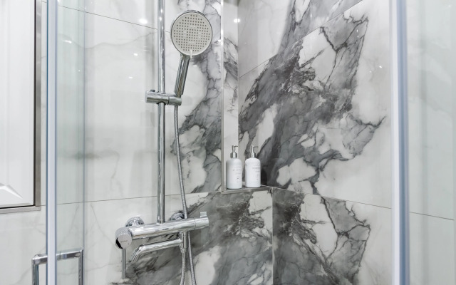 Dizaynerskaya Andora-Apart Na Krasnom Prospekte Flat