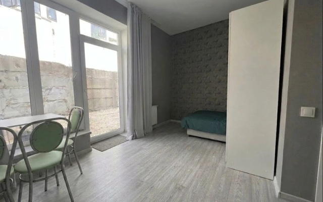 Квартира 20.1м2 в Центре со своей Зоной Отдыха на Улице