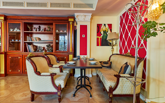 Golden Rooms Hotel
