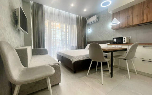 Dlya Troikh Gostey S Vidom Na More Flat