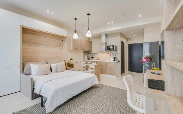 Апартаменты Премиум с Балконом и Видом на Город Business Apartments