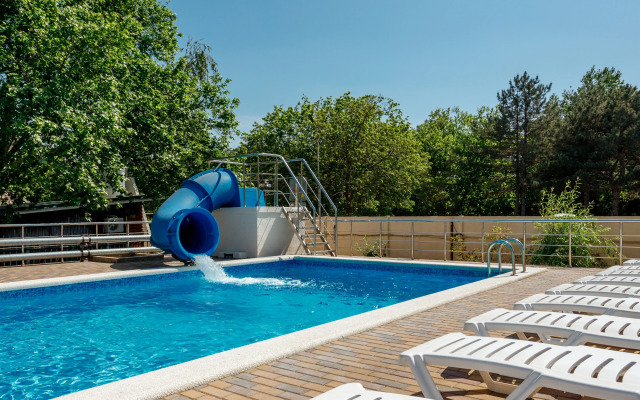 Yuzhnyij Parus Resort Hotel