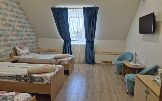 Emigrant Hotel