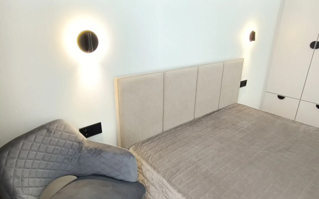 Na Bulvare Kuzymina 15 Flat