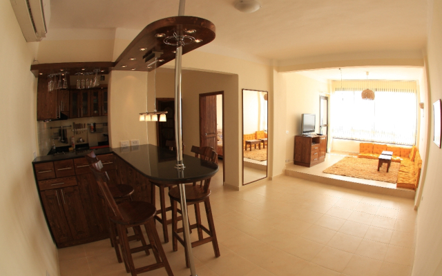 Madina Lagoon View Apartments
