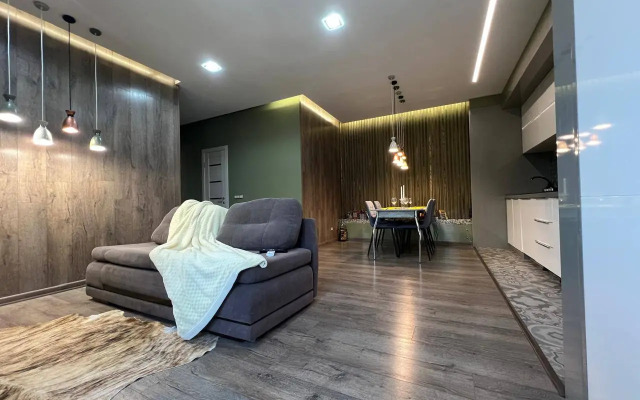 2-K U Morya Posutochno V Tsentre Myckhako Flat