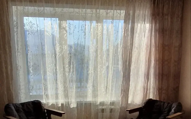 Dvukhkomnatnaya kvartira v tsentre Flat