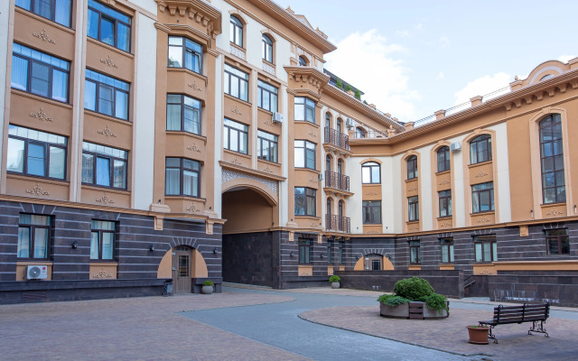 v TSentre Ampir Apartments