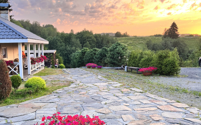 Частный дом у реки 2