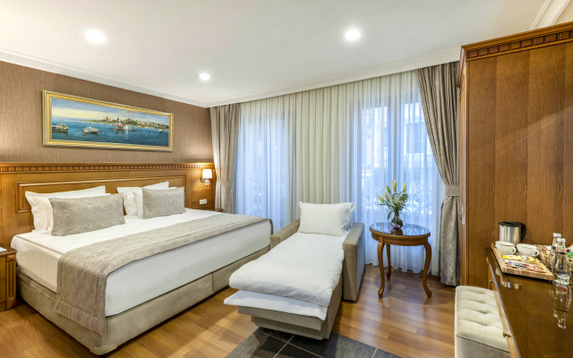 Royan Suites Boutique Hotel