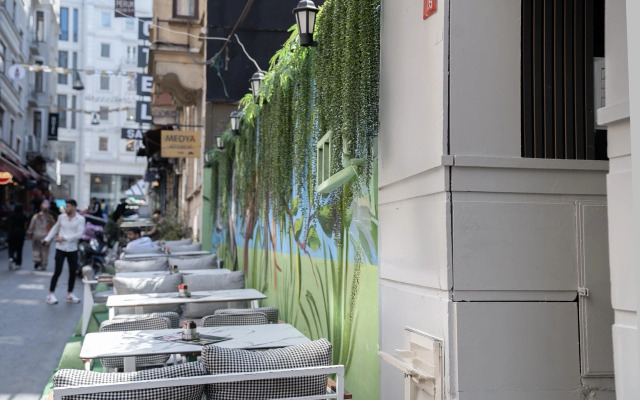 Pera Imperium Taksim Hotel