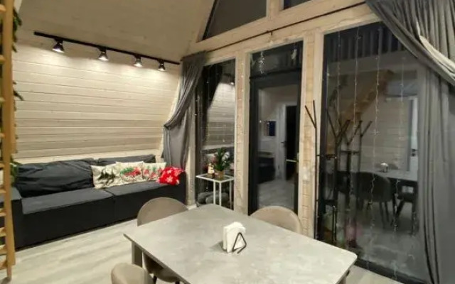 Uyutny i Sovremenny Private house Barnkhaus