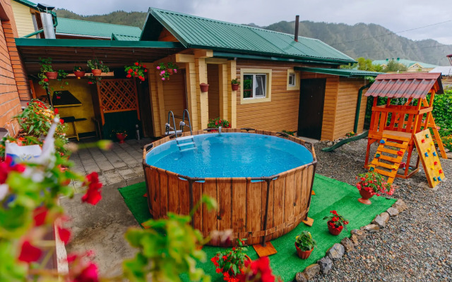 Ivanovskij Guest House