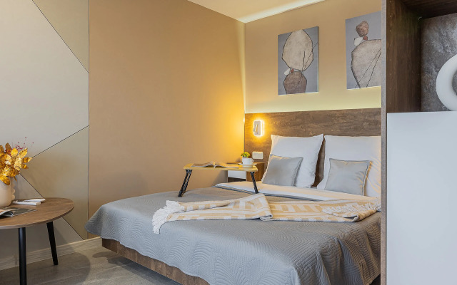 Апартаменты с новым дизайнерским ремонтом