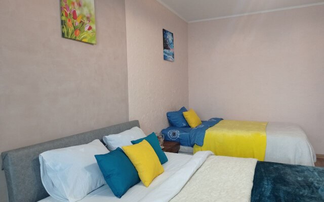 Live-In-Comfort Na Tvorchestva 3 Flat