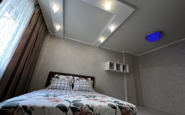 Kvartira Alexhome Rp Sverdlovskiy Mikhaila Marchenko 8 Apartments