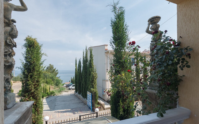 Villa Arnis Guest House