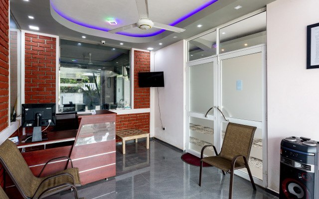 Отель Yoho Royal Mount Residence