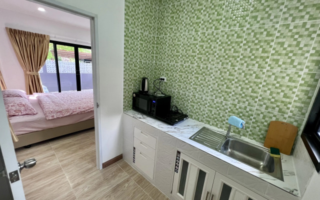 Paradise Corner Apartments