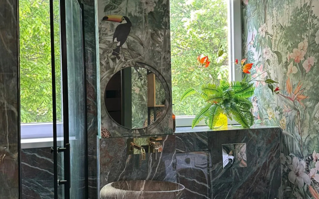 Tropicano Roskoshnye Dvukhkomnatnye s Shikarnoy Sobstvennoy Terrasoy Apartments