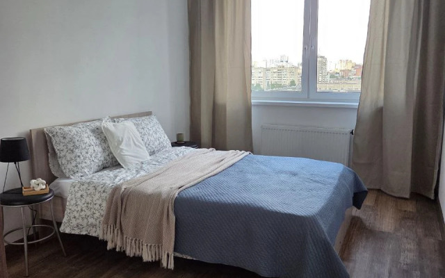 Odnokomnatnaya Na Vize Ryadom S Megoy Flat