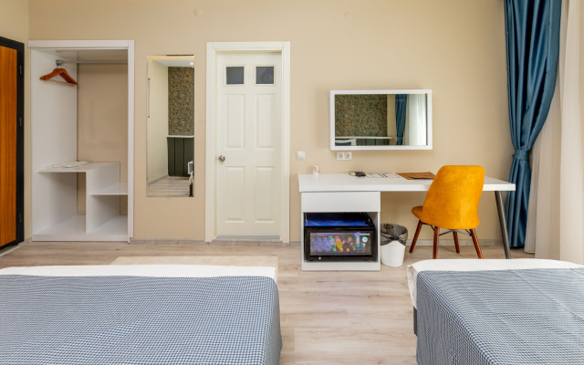 Der Inn Hotel