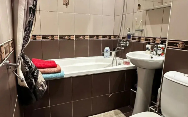 Na Ulitse Kalarasha 16 Flat
