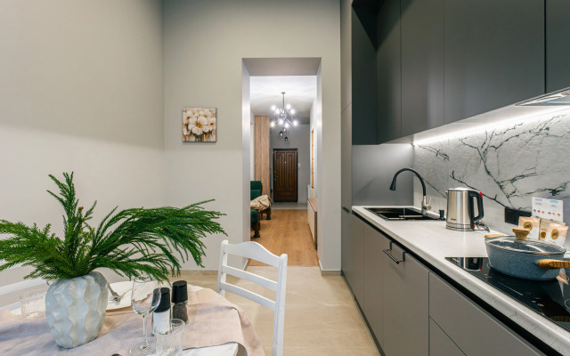 KeyGo #0111, 1 Bedroom, Near The Opera House Apartments