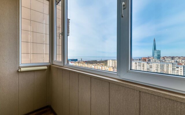 Dve Podushki prostornye U parka 300-letiia Sankt-Peterburga Apartments