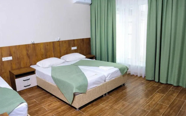 Отель Людмила