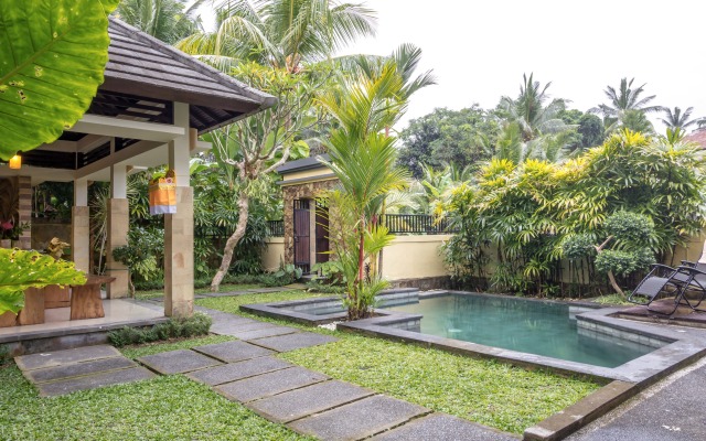Blue Swing Villa