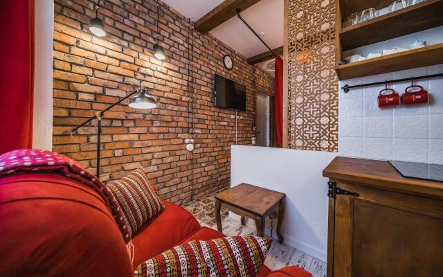 Rest Studios Aparthotel