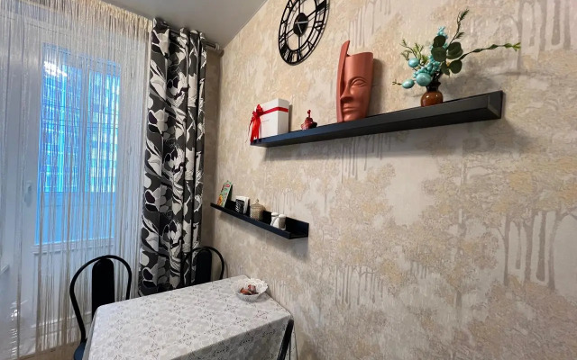 U Metro Nekrasovka Flat