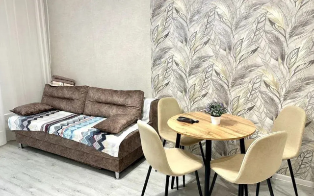 Na Ulitse Samarovskaya 10 Flat