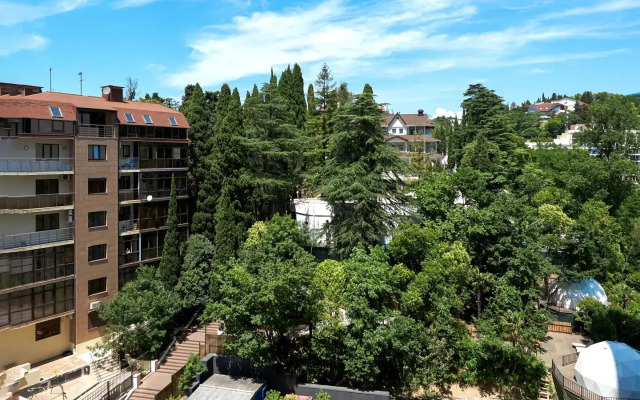 Sochi-Tsentr Studiya S Basseynom Na Kryshe. Zhk Metropol Apartments