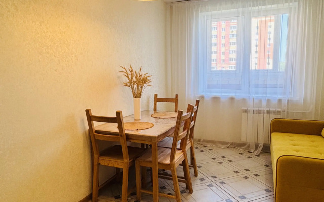 Квартира просторная двухкомнатная возле набережной