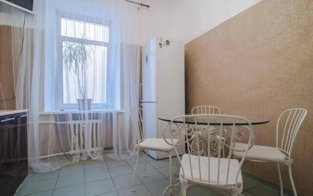 Апартаменты Дегтярная 20