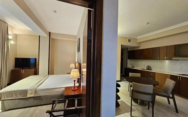 Crown Suites