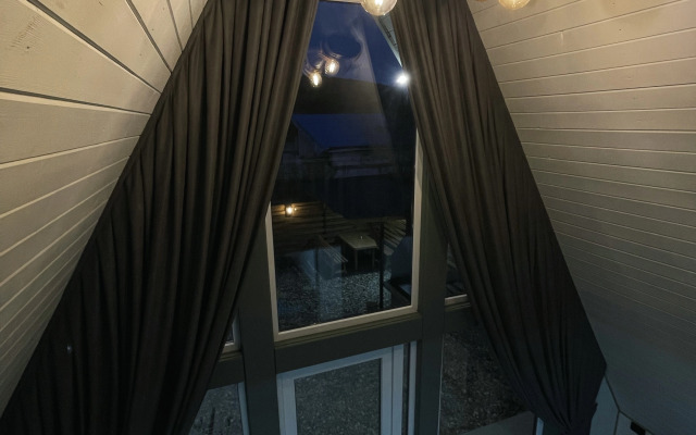 Частный дом Отражение гор