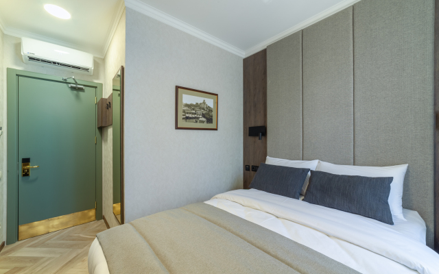 Old Wall Hotel